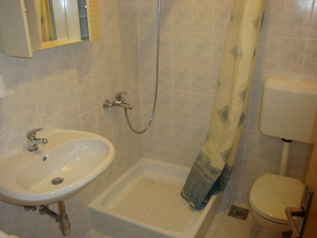 Apartments By The Sea Barbat, Rab - 17620 Barbat na Rabu 외부 사진